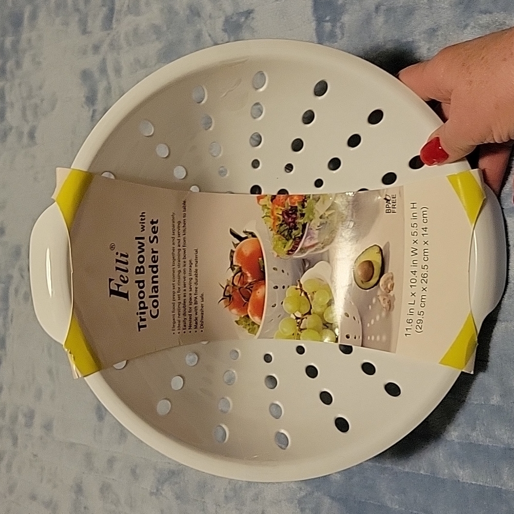 Kitchen Tripod bowl with colander set